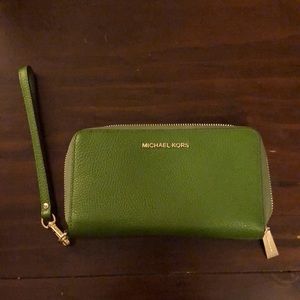 Michael Kors Wallet/Wristlet